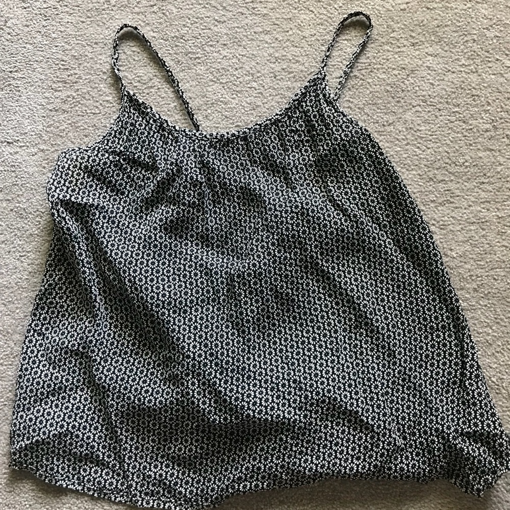 RARE brandy melville daisy print tank top